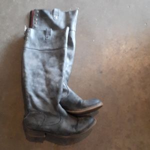 Caapital 6m Steve madden boots